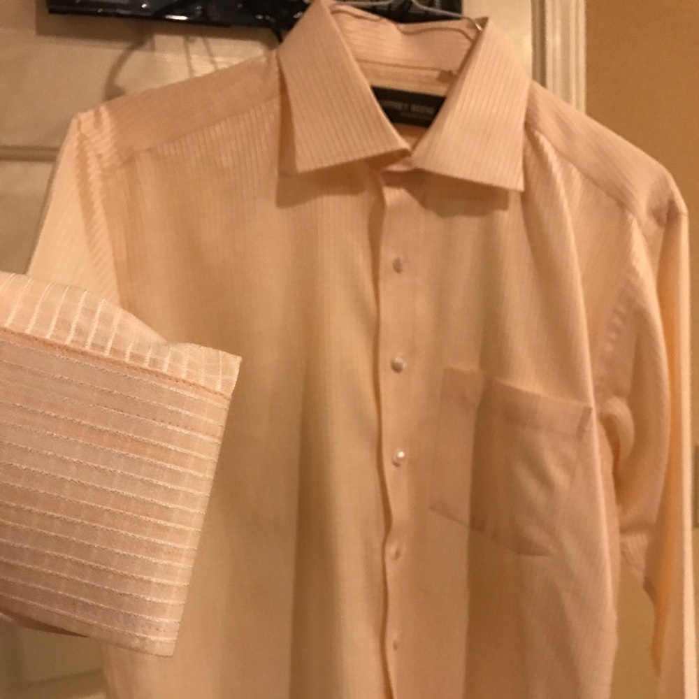 🍏 5 for $30 Men's formal dress shirt peach white